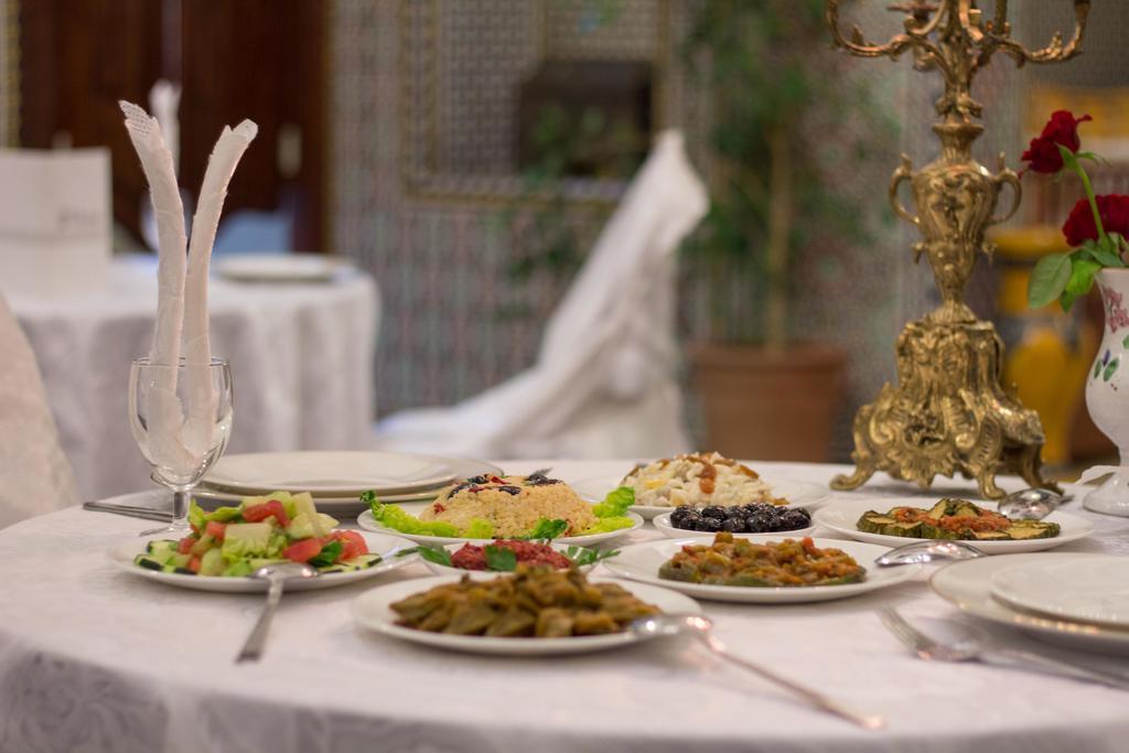 رياد Al Makan & فاس
